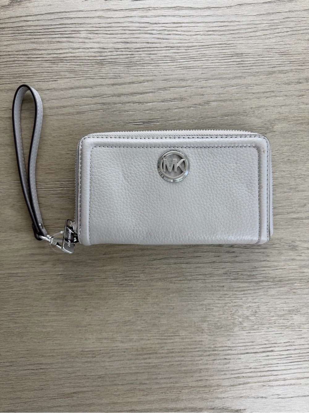 Michael Kors Fulton Gray Pebbled Leather Wristlet Wallet Zip Around